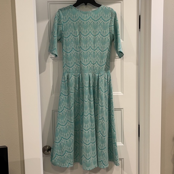 🥳5 for $25 sale! #5for25 Darling dress! Great condition! Stretchy - Picture 6 of 9